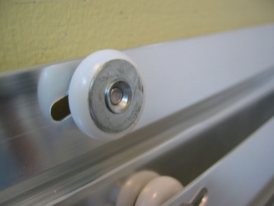 shower door roller resized 600